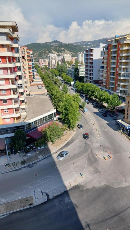Sweetview 2-Bedroom Apartment With 3 Balcony Seaview Vlorë Buitenkant foto